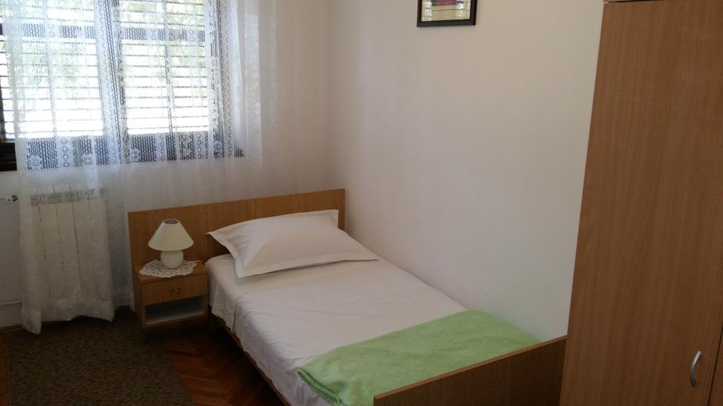 Apartman Dukic Apartment โตรกีร์ ภายนอก รูปภาพ