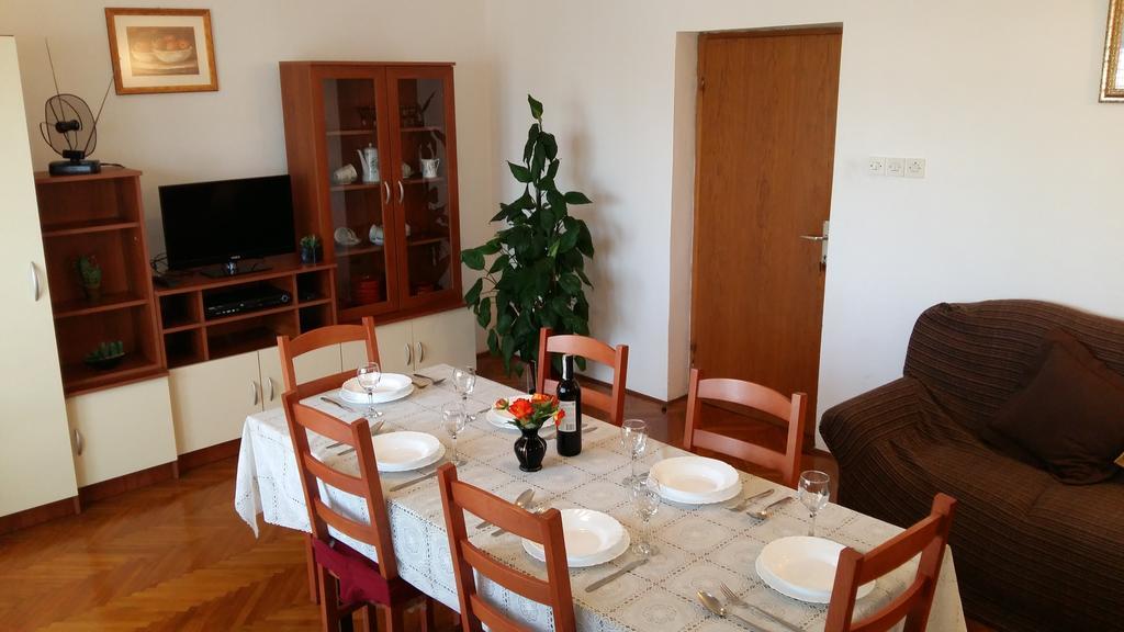 Apartman Dukic Apartment โตรกีร์ ภายนอก รูปภาพ