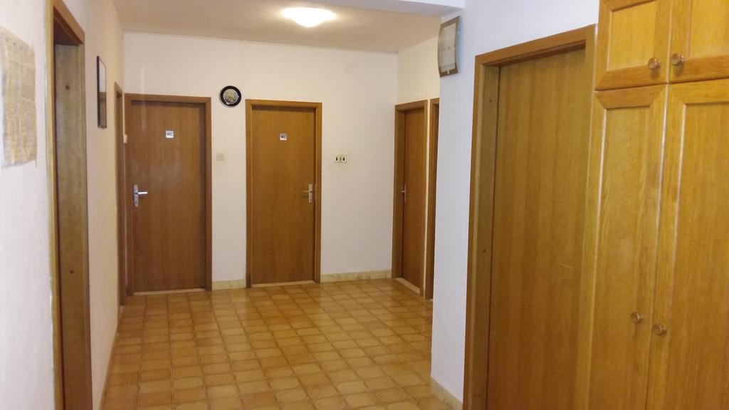 Apartman Dukic Apartment โตรกีร์ ภายนอก รูปภาพ
