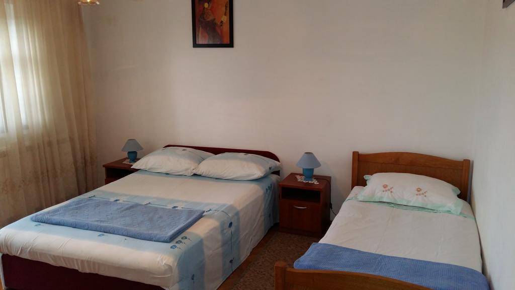 Apartman Dukic Apartment โตรกีร์ ภายนอก รูปภาพ